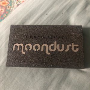 Urban decay moon dust palette